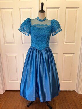 Vintage Lace Formal Dress Puff Sleeve 1980's Fairy Theater